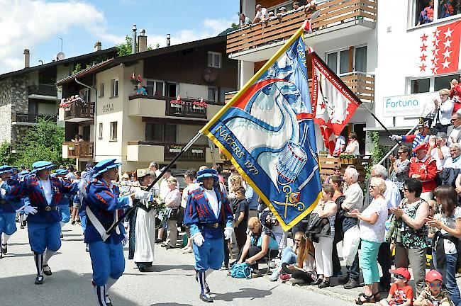 Impressionen des 77. Oberwalliser Tambouren- und Pfeiferfests in Saas-Balen.