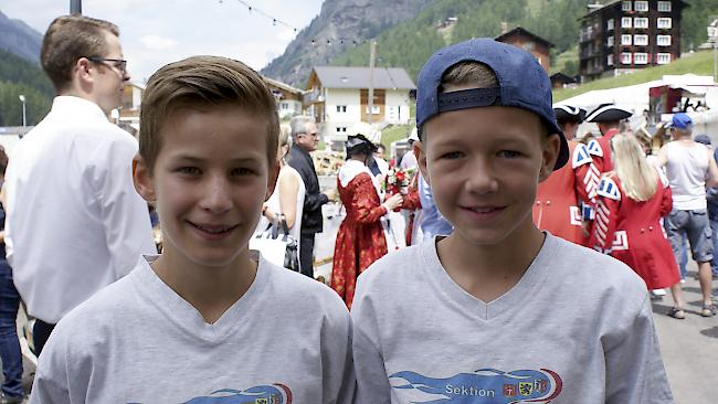 Aaron Jossen (11) und Lyel Schmid (11) aus Lalden.