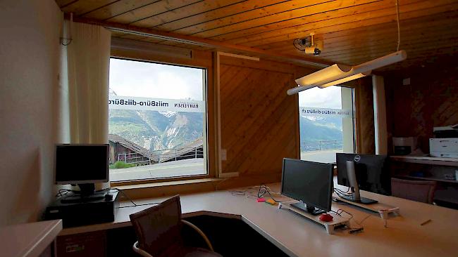 Ein Arbeitsplatz mit Panorama in Eischoll