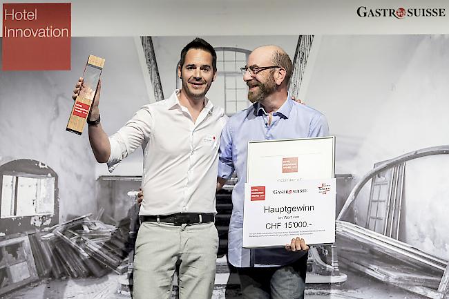 Bertrand Bitz und Thomas De Belleville von der Nestwood AG freuen sich über den Award.