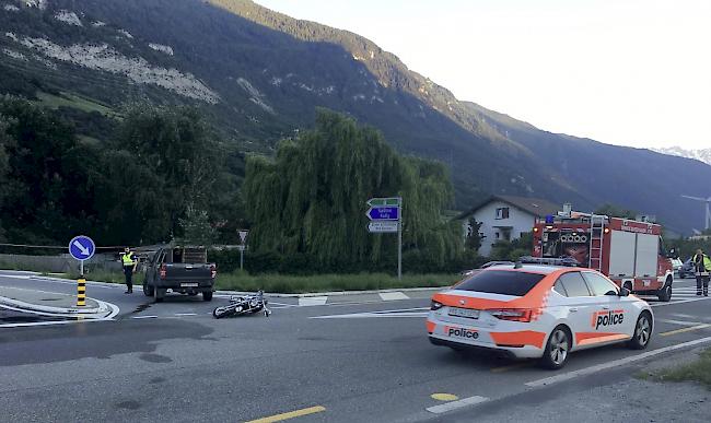 Bei einem Verkehrsunfall in Saxon ist am Dienstag ein Motorradfahrer schwer verletzt worden.