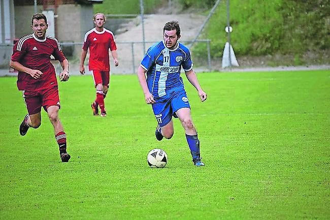 Bas Laros (im roten Shirt vorne links) und der FC Termen/Ried-Brig: Den Aufstieg nur knapp verpasst.