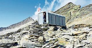 Biwak wird SAC-H&uuml;tte. Das Cresta-Biwak ganz hinten im entlegenen Furggtal.Foto zvg