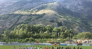 Der FC Sitten und Yverdon-Sports auf dem Rarner Rhoneglut.