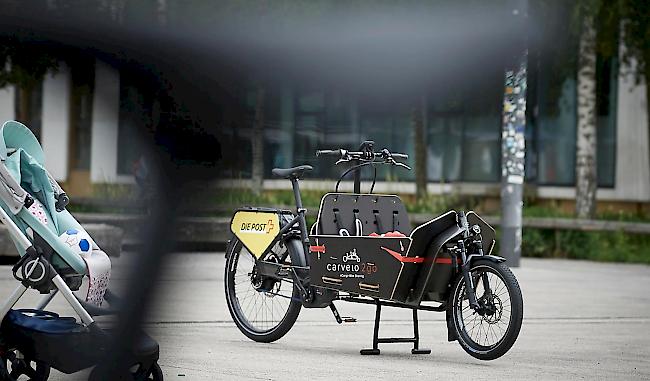 Ab heute können in Zermatt über die Sharing-Plattform www.carvelo2go.ch zwei elektrische Cargo-Bikes, so genannte «Carvelos», gemietet werden.