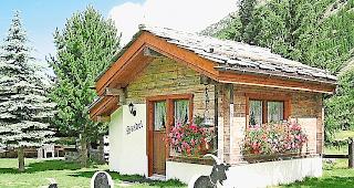 Kleinod. Mieten lassen sich auch solche H&auml;uschen f&uuml;r zwei &shy;Personen wie hier der &laquo;Stadel&raquo; in Saas-Grund.