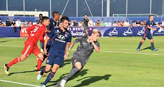 Sittens Adryan (rechts) traf in der 29. Minute zum 1:0.