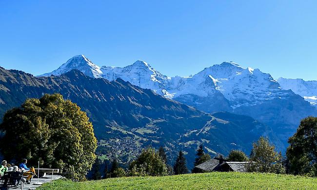 Im Eigergebiet bei Grindelwald BE ist ein Bergsteiger tödlich verunglückt. Er konnte nach einem Absturz am frühen Samstagmorgen nur noch tot geborgen werden.