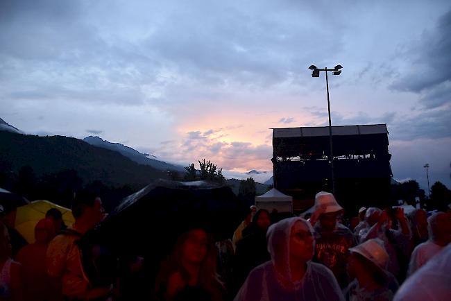 Zwischendurch lichtete sich das Wolkenmeer ein wenig. 