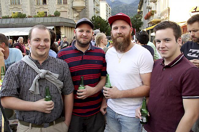 Jonas Sieber (24) aus Brigerbad, Matthias Christen (29) aus Brig, Kevin Schwestermann (29) aus Glis und Simon Sieber (22) aus Visp.