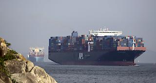 Positiver Trend. Ob Frachter, Fischerboote oder Passagierschiffe: Der internationale Verkehr auf den Weltmeeren wird gem&auml;ss einer neuen Studie immer sicherer.