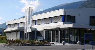 Johnson&Johnson will f&uuml;nf Produktionsst&auml;tten in der Schweiz an das US-amerikanische Unternehmen Jabil abtreten. Darunter auch den Standort Raron. Die Mitarbeitenden sollen von Jabil weiterbesch&auml;ftigt werden.