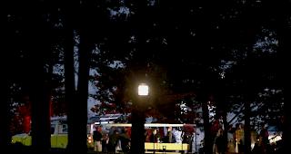 &nbsp;Bei einem pl&ouml;tzlich aufkommenden Unwetter ist ein Ausflugsboot auf einem See im US-Bundesstaat Missouri untergegangen.