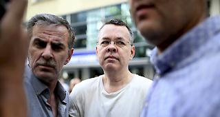 Zwist. Im Streit um den in der T&uuml;rkei inhaftierten US-Pastor Andrew Brunson hat Pr&auml;sident Trump Sanktionen verh&auml;ngt. Davon sind zwei t&uuml;rkische Minister betroffen.