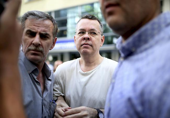 Zwist. Im Streit um den in der Türkei inhaftierten US-Pastor Andrew Brunson hat Präsident Trump Sanktionen verhängt. Davon sind zwei türkische Minister betroffen.