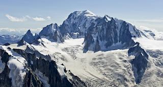 Zwei Alpinisten werden im Mont Blanc Massiv noch vermisst (Archivbild).&nbsp;