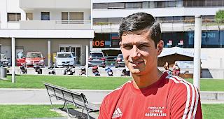 Nach drei Jahren FC Raron tr&auml;gt Patrick Schmidt nun neu die Farben des FC Naters Oberwallis.