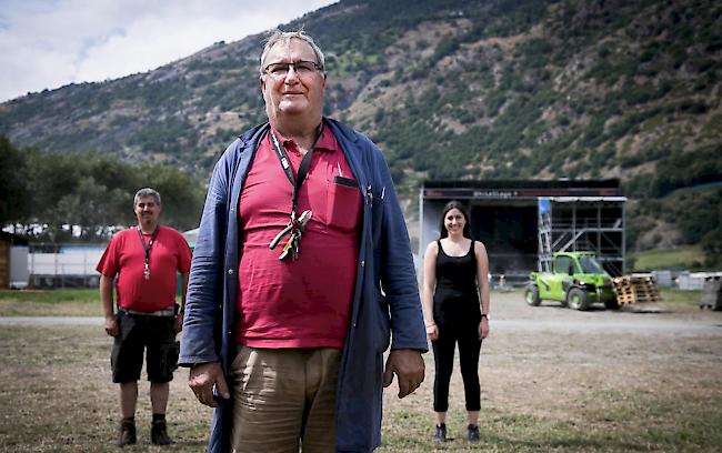 Früher hat Hans Bregy mit Sanitäts- und Blitz-T-Shirts am Open Air Gampel für Verwirrung gesorgt. Heute engagiert er sich als «Mädchen für alles».