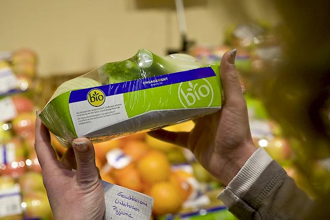 Verpackter Biofenchel. Mit einer Motion will der Walliser CVP-Nationalrat Benjamin Roduit den Abfallberg an Verpackungsmaterial eindämmen. 