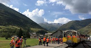 Eine besondere Herausforderung w&auml;hrend der Sanierung des Furka-Tunnels liegt darin, dass die Arbeiten gr&ouml;sstenteils w&auml;hrend des laufenden Betriebes erfolgen m&uuml;ssen. 