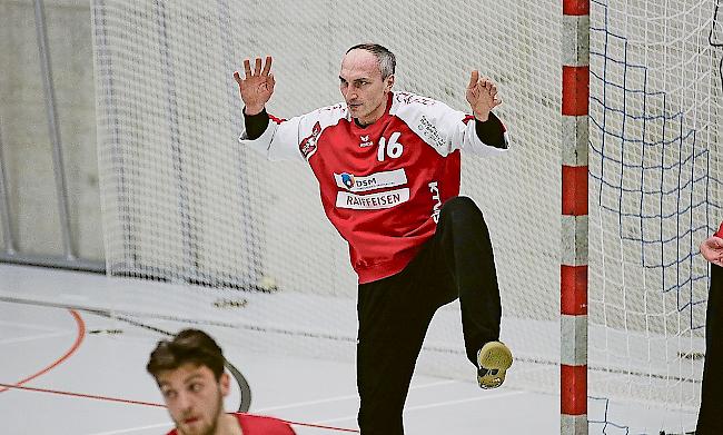 Artur Banisz ist auch in der kommenden Saison der Rückhalt der Visper.Fotos zvg