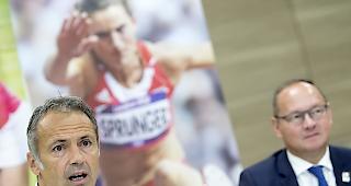 Abwarten. Swiss-Olympic-Direktor Roger Schnegg (links) und Swiss-Olympic-Pr&auml;sident J&uuml;rg Stahl streben vorl&auml;ufig keine erneute Olympiakandidatur an.