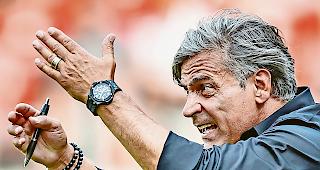 In Gefahr. Christian Constantin macht sich &ouml;ffentlich Gedanken &uuml;ber einen Trainerwechsel, &uuml;bersteht Maurizio Jacobacci als FC-Sitten-Trainer diese schwierige Situation?