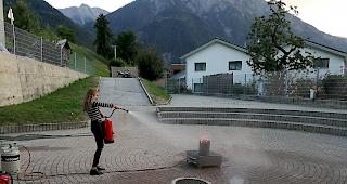Lehrreich. Am Freitag erhielte der Jugendverein Brigerberg die M&ouml;glichkeit, zu &uuml;ben, was es bei einem Brand zu beachten gilt.
