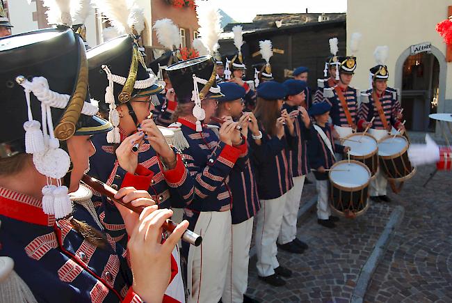 Gastgeber. In Saas-Grund fand am Sonntag die Veteranentagung des Oberwalliser Tambouren- und Pfeiferverbandes statt.