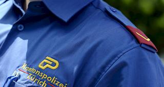 Nachdem die Z&uuml;rcher Kantonspolizei am Montag eine tote Person auf einem Autobahn-Rastplatz gefunden hatte, wird nun nach Zeugen gesucht.  