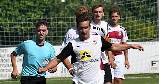 1:4-Torsch&uuml;tze Hannes Borter und der FC Brig-Glis, klarer Derbysieg in Raron.