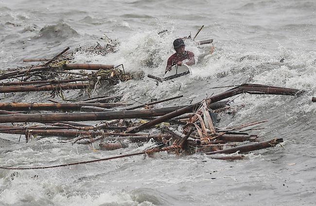 Durch den Supertaifun "Mangkhut" sind auf den Philippinen und in Taiwan mindestens neun Menschen gestorben. 