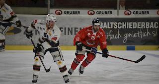 Visps neuer St&uuml;rmer Sandro Br&uuml;gger (rechts, hier gegen den Neuenburger Arnaud Jaquet, schoss das 2:1.