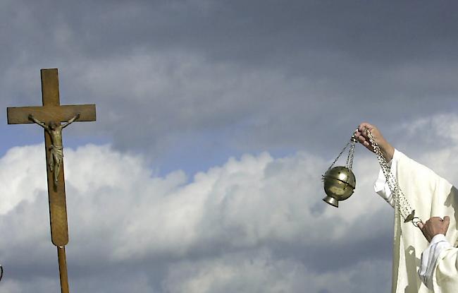 Derzeit erschüttern zahlreiche Missbrauchsskandale in Europa, Australien, Nord- und Südamerika die katholische Kirche. 