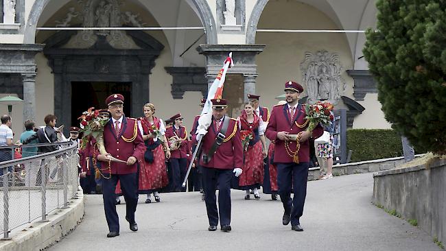 Die Neuuniformierung der Musikgesellschaft "Glishorn".