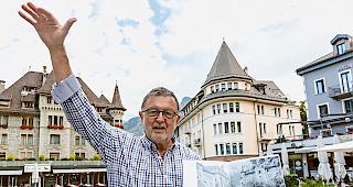 So hoch lag hier der Schutt. Rolf Escher 25 Jahre nach der Katastrophe auf dem Sebastiansplatz. 
