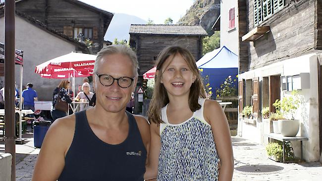 Freddy Elsig (49), Naters, und Michelle Guntern (9), Rapperswil.