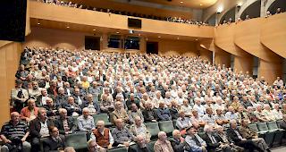 Die ehemaligen Lonza-Angestellten w&auml;hrend des offiziellen Teils im Visper La Poste