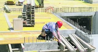 Besch&auml;ftigung. Zum R&uuml;ckgang der Arbeitslosigkeit im Wallis hat gem&auml;ss Kanton insbesondere die Baubranche beigetragen.