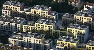 Trend. Laut der Vergleichsplattform Comparis.ch greifen Hausk&auml;ufer wieder vermehrt nach Mittelfristhypotheken.