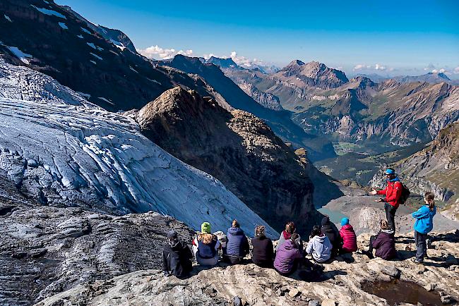 Gletschertour während der Alpenwoche auf der Blüemlisalphütte. 