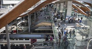 Seit Donnerstagmittag ist der Bahnverkehr im Bahnhof Bern unterbrochen.