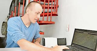 Engagiert. Gregory Biner aus Ried-Brig hat der Lebensmittelverschwendung den Kampf angesagt.Foto wb