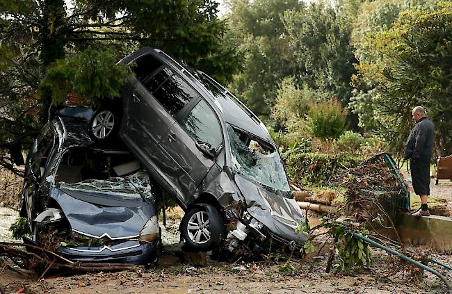 Zahlreiche Flüsse und Bäche waren in Südfrankreich über die Ufer getreten.