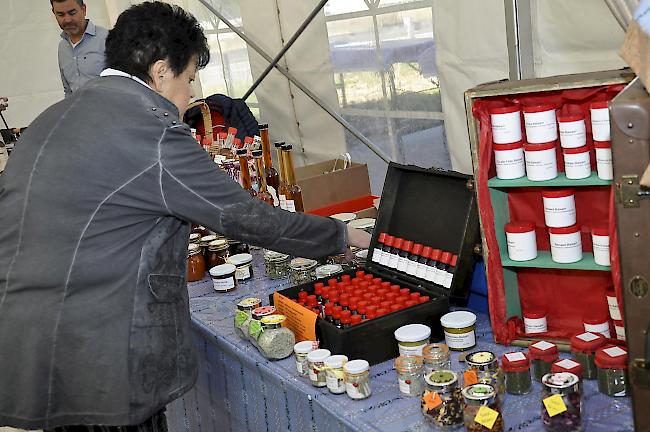 Impressionen vom ersten Alp- und Bergproduktemarkt Oberwallis.