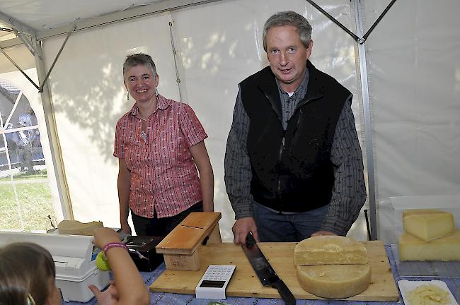 Impressionen vom ersten Alp- und Bergproduktemarkt Oberwallis.