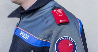 Der Schwyzer Kantonspolizei ist bei einer Grosskontrolle ein mutmasslicher Schlepper ins Netz gegangen. 