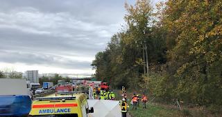 Bei einem Unfall auf der A1 sind vier Armeeangeh&ouml;rige verletzt worden.