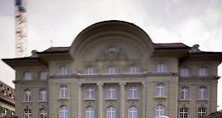 Schwankungen. Hoher Verlust statt satter Gewinn: die Schweizerische Nationalbank.
