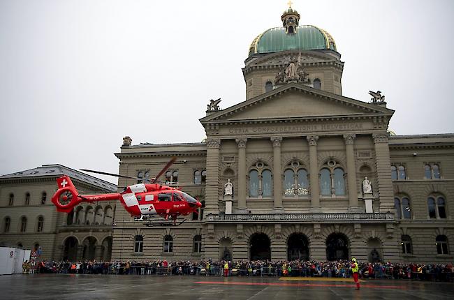 Die Bevölkerung konnte den neuen Helikopter hautnah erleben.